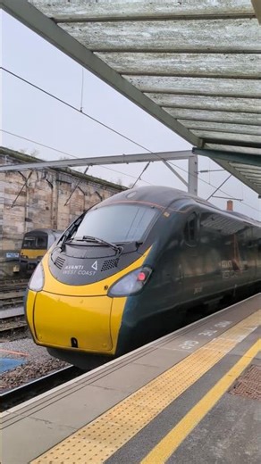 Avanti West Coast class 390 departing Carlisle #train #publictransport #trainspotting