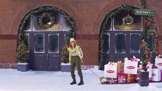Old Navy TV Spot, 'Holidays: Toboggan: Last Minute Gifts' Featuring Natasha Lyonne