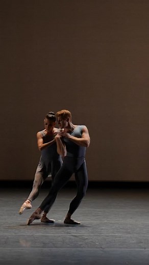 Chutes and Ladders — a duet by @justin_peck set to Benjamin Britten’s String Quartet No. 1 — captures every shift, nuance, and breath between two dancers and the live musicians sharing the stage. Intimate. Electric. In motion. These performance moments from opening weekend offer a glimpse into the quiet intensity and trust that define this piece — a dialogue between movement and music, precision and emotion. A reminder that ballet’s magic often happens in the most delicate moments. ✨ | Miami Cit