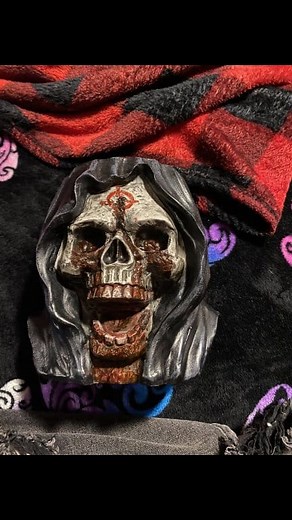DIY bloody skull #skulls #skull | Skull Lovers