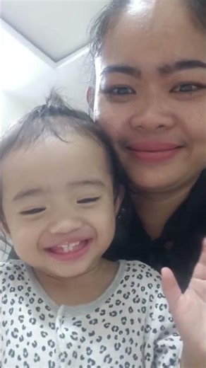 ចែករំលែក ភាពរីករាយ #motherlove Baby's cute interaction with mom everyone laughing 🤣 #family #funny