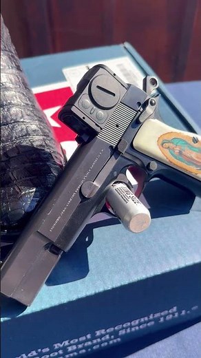 Steppin’ bold in Tony Lama Caiman boots & rockin’ the Stetson El Jefe hat! Western vibes on point!