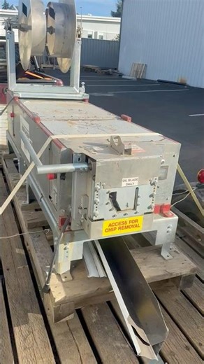 Super jr 6 foot super rear 5k style gutter machine #gutterall #guttermachine