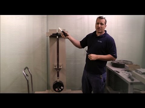 Spyderco Paramilitary 2 vs Cold Steel Hold Out II