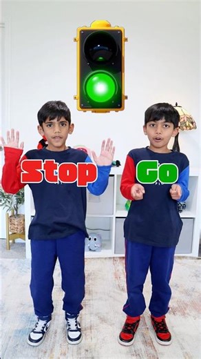 Learn Red Light Green Light Song With Jay & Neil! @SuperSimpleSongs ​