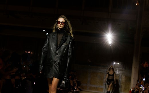 尽抒真我，定义复古新篇章 - COACH 2024春季系列大秀