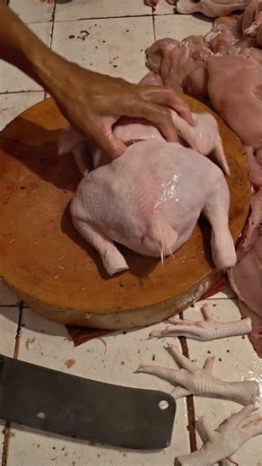 Chicken cutting techniques #cuttingchicken #meatmarket