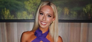 Kylie Beck Stuns In Workout Fit As She Flaunts Cheerleader Abs