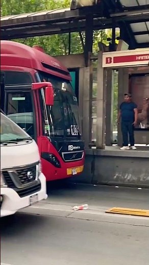 Rush hour in Mexico City | The incredibly efficient MetroBus CDMX at Hamburg Station