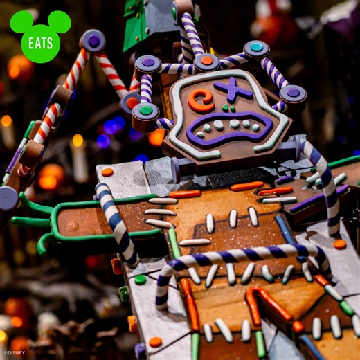 This our mansion of Halloween 🎃 The story behind the gingerbread display https://bit.ly/3MdBTLY #DisneyEats #Disneyland #HauntedMansion | Disney Eats