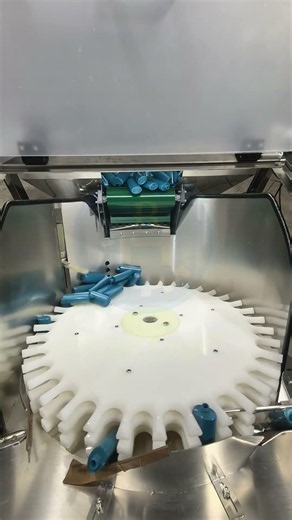 Flat Bottle Rotary Unscrambler | Automatic Bottle Orientation Process #bottleunscrambler