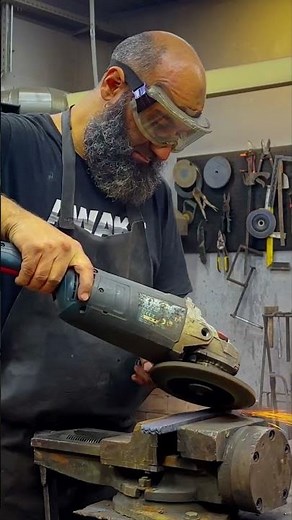 Forging Pattern-Welded Steel: Crafting a Custom Fixed-Blade Knife!