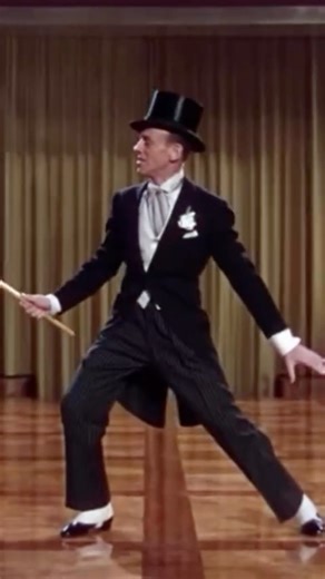 Old Hollywood on Instagram: "The ever-dapper Fred Astaire performs ”Puttin’ on the Ritz” in the classic musical ”Blue Skies” (1946)!🎩🪄 #fredastaire #blueskies #fredastairedance #oldhollywood #oldhollywoodstars #vintage #classichollywood #vintagehollywood #beauty #oldhollywoodglamour #oldhollywoodmovies #legends #classics #dancer #professionaldancer #puttinontheritz #1940s #1946 #nostalgia #goldenage #goldenageofhollywood #musical #musicals #classicfilms #classics #vintagefilm"