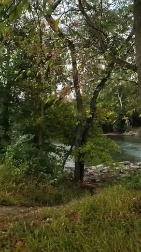 Check out Eastwood MetroPark in Dayton, Ohio, where land meets water in an expanse of recreational possibilities!⁠ ⁠ 🌿 Location: Located in the heart of Dayton, Ohio ⁠ 🌿 Region: Southwest Ohio, offering a perfect blend of urban accessibility and natural beauty ⁠ 🌿 Scenic Attractions: This park boasts a large water area perfect for kayaking, a spacious lake for fishing, and miles of trails for biking and hiking through varied landscapes. ⁠ 🌿 Accessibility: Eastwood MetroPark is equipped with 