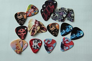 [Hot Item] Guitar Picks with Holes (GP-303)