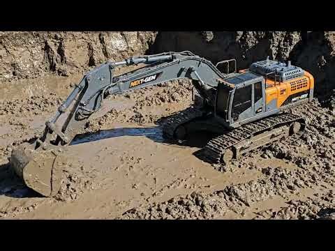 Fun Toy Excavators Digging in the Mud! 🚛💨 Heavy Machinery for Kids