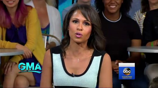 Shaquille O'Neal goes diving with sharks