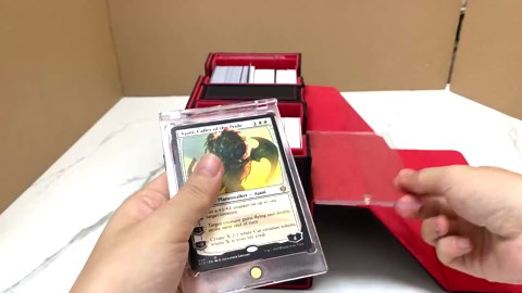 DAXIGUA Storage Box For MTG Commander Deck, MTG Deck Box With Commander Display Window & Dice Tray,Fits 200 Double Sleeved Cards,Magnetic Card Storage Box Fits For TCG CCG Magic Cards