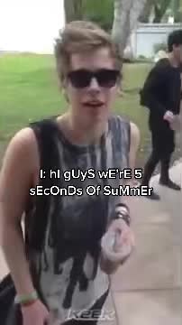 5sos keeks pt 6 #5sos #fyp #calumhood #lukehemmings #michaelclifford #ashtonirwin