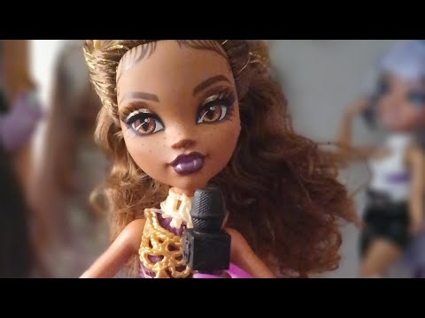 Unboxing Hauntlywood Clawdeen