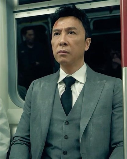 Donnie Yen subway car extreme 1V2