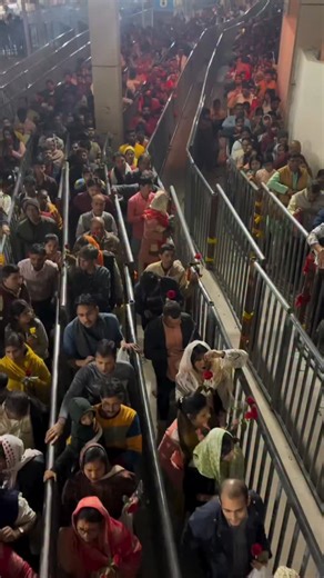 Khatushyam Ji 🧿 on Instagram: "#🎂要怎麼不經意的讓另一一半看到這篇文👀 儀式感滿滿🈵🔜蛋糕小熊蠟燭旋轉褸盒🕯️ 嘿~閉上眼睛～許個願吧✨ 希望你的願望會實現 （偷偷按下機關）有我幫你準備的小驚喜唷 ⚠️ 商品是蛋糕小熊機關盒 沒有附戒指💍禮物要自己準備唷 流行周邊好物推薦搜尋 ✨ 玩具公仔搜尋🔍 寵物周邊搜尋 🔍 勗新商品資訊請看限時動態精選💭 下單方式🛒 🔜留言”+1；小編火速回覆你下單資訊 🔜留言”+1； 小編火速回覆你下單資訊 可自行截圖商品私訊購買‼️ 付款方式 台灣地📦匯款、ATM轉帳（可無摺）、街口支付 支持全球順豐配送🌍微信、支付寶收款 國外配送約2週左右 因天氣、不可控因素可能延誤 能接受再下單🗳️可詢問客服配送進度."