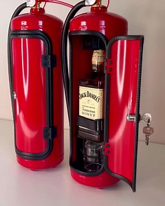 🍹Mini bar Stingator🧯 🔥Ofertă fierbinte -40 %🔥 👉 https://top.comprapido.it/l9/v1/mini-bar/ 🎉Surprinde-ți prietenii la o petrecere 🍾Dă o sticlă de vin puțin diferit 🎁 Ascunde conținutul cadoului tău | Comprapido