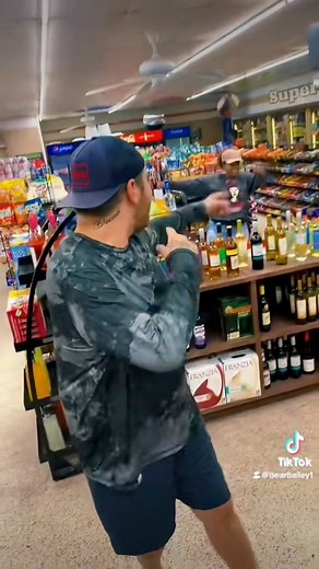 120K views · 6K reactions | A little gas station singin for yall! #cover #music #family #neighborhood #unity #love #loveyall | Bear Bailey | Facebook