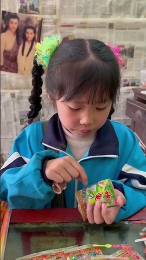 Which of these snacks did you eat as a kid? #SNACKS#spicystrips#nostalgicsnack #shorts