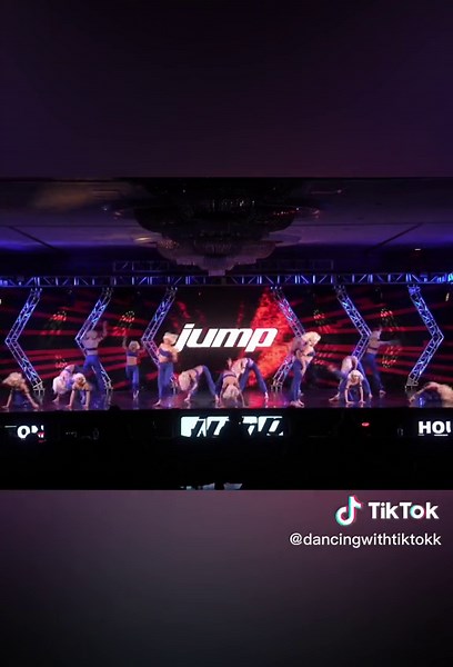 Dynamic Group Dance Choreography by Camille Billelo & Paige Mcmanaman