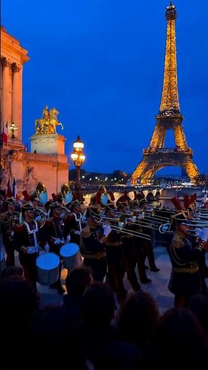Republican Guard Band Marching at Trocadéro 🇫🇷 | Eiffel Tower Blue Hour