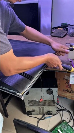 How to disassemble a Samsung television without using screws #tv #television #repair #electronic