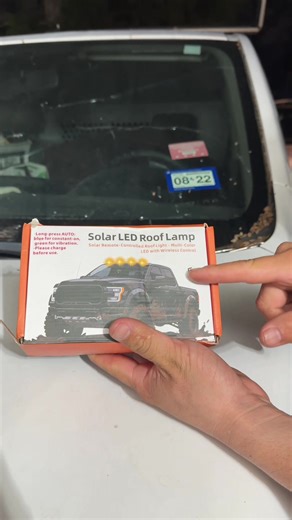 Luces LED solares para techo de carro o troka con control remoto. Instalación fácil, varios colores y súper brillantes. #lucesled #troka #accesorioscarro #ofertas 🚗🔥 #tiktokshop