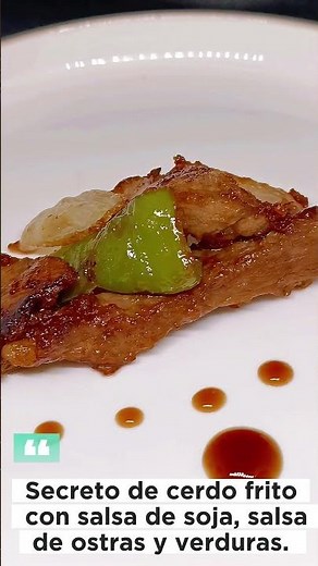Secreto de cerdo frito con salsa de soja, salsa de ostras y verduras