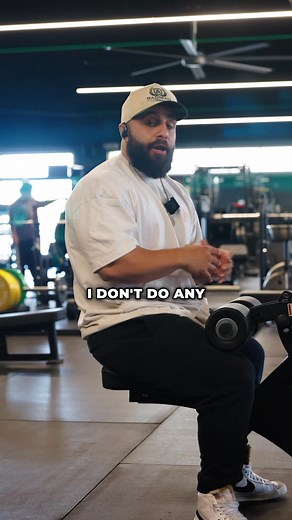 Now, could I have grown my back to be exactly the same using the “standard” methods of training back/lats and spamming shoulder adduction? Well, there’s literally no way of knowing All I know is, until I switched things up, my back was probably my weakest point on my body. Now, it’s my best. Was it time or technique? Nobody could answer that. But I’m still progressing naturally and I’m 31, so … Don’t fix what aint broke #bodybuilding #nutrition #diet #wellness #health #lifestyle #reel #powerlift