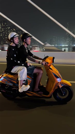 Sài gòn hoa lệ #giorno125 #bason #wpscooter #scootervietnam🇻🇳 #xuhuongtiktok