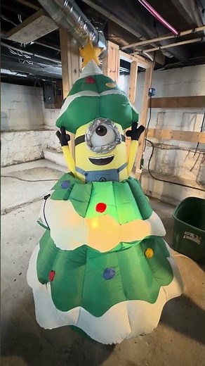 Minion Christmas tree inflatable blow up animated GEMMY universal holiday Airblown