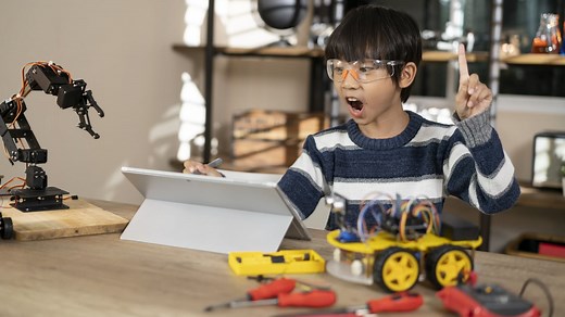 Science: Enter the SFI Curious Minds Awards now!