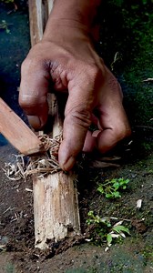 Fire starter stick #fireplow #firesaw #bowdrill #handdrill #frictionfire #bushcraft #survival #flintandsteel | dalemgumino