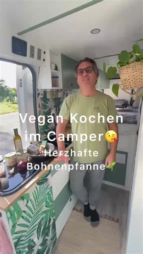 Einfache Bohnenpfanne mit Räuchertofu für unterwegs