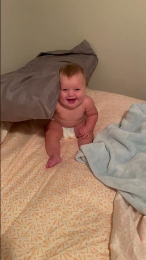 Baby has the most adorable laugh 😍