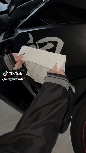 亡くなった彼氏の名前を！これで極論散る時は一緒です🪿 世界一かっこいいニダボのちゃんの完成です❕❕ #cbr250rr #cbr1000rr #バイク #岡山 #死別 #二ダボ #センダボ #颯