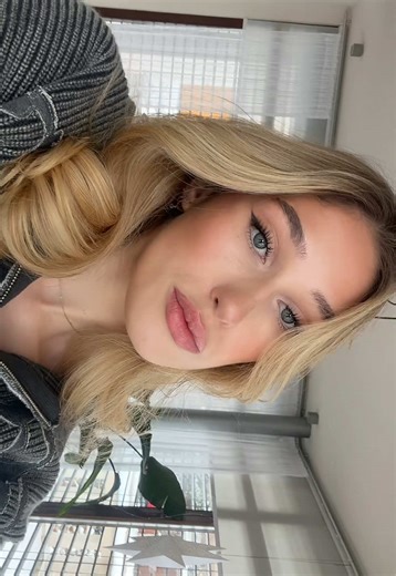 možna nelžou, ale já v nich stejně neumím číst🙃 #eyesdontlie #lipsync #yzomandias