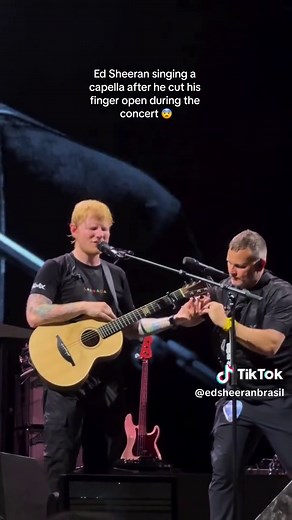 Ed Sheeran canta a capella após acidente em Larnaca