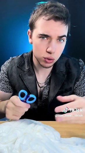 Asmr le meilleur coiffeur 💈 #asmr #asmrsounds #asmrvideo #asmrfood #barbie #barber