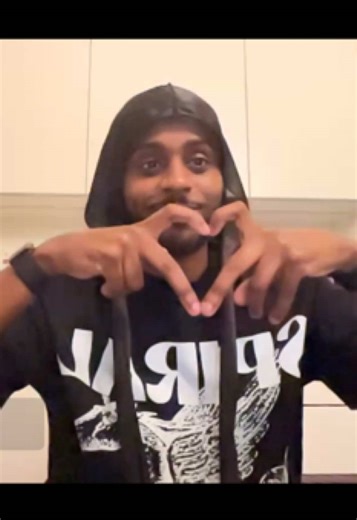 Comfort Streaming with Sharky: Rubik's Cube Fun