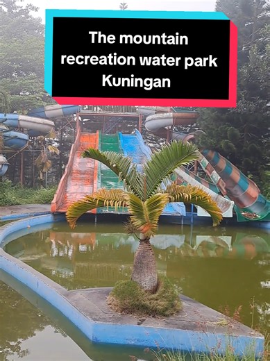 Siapa yang masih inget sama wisata satu ini?? Setelah lama tutup dan terbengkalai, kondisinya sekarang kayak gini gaes.. kalian punya kenangan apa sama wisata the mountain recreation water park ini?? Lokasi tempat ini,masuk ke perumahan pesona alam kuningan,jalan cirendang,cigugur, cipari, Kabupaten Kuningan #kuningan #wisatakuningan #kuninganjawabarat #kuninganjabarhits #pesonakuningan