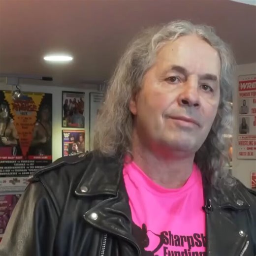 #OnThisDay in 2017: Bret Hart posted his Simpsons cameo from “The Old Man and the Lisa,” where Mr. Burns’ mansion is sold to the Hitman. Bret had reason to gloat too: NECA turned that one-off 1997 guest spot into a Simpsons celebrity guest-star action figure.Bret is the man.