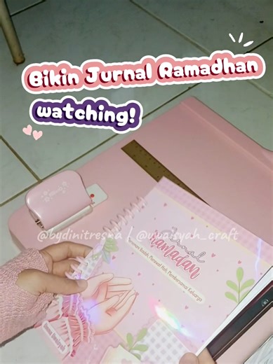 Bismillah.. Temenin aku bebikinan yuuk.. Kali ini aku bikin buku JURNAL RAMADHAN Ngerjain nya effort banget ternyata, karena masih serba manual Bismillah kita jalanin aja sambil belajar, semoga kedepan nya kebeli perintilan yg lebih canggih Aamiin... Yang mau order produk fisiknya bisa DM aku ya, next aku spill isi jurnalnya ya #jurnalramadhan #ramadhan #bukuramadhanactivity #diy #canvadesign
