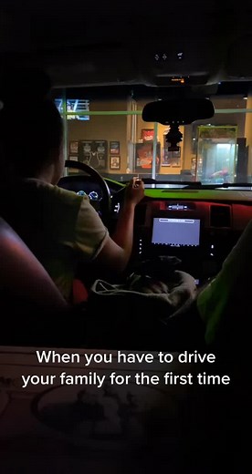 First time driver!! #fyp #foryoupage #firsttimedriver #driving It’s the look for me😂